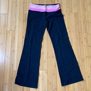 Lulu Lemon | flare bottom